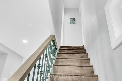 Photo 27 at 8 Fairglen Crescent, Pelmo Park W4, Toronto