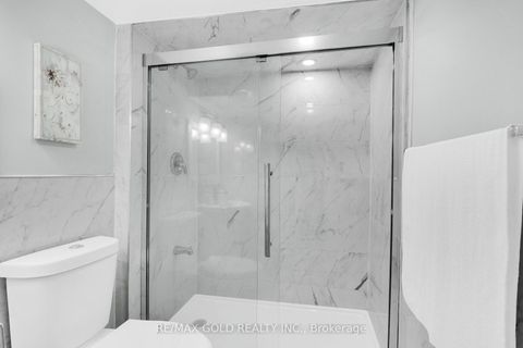 Photo 34 at 8 Fairglen Crescent, Pelmo Park W4, Toronto