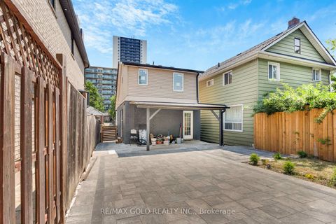 Photo 44 at 8 Fairglen Crescent, Pelmo Park W4, Toronto