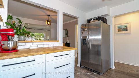 Photo 9 at 75 Elizabeth Street W, Ardagh, Barrie