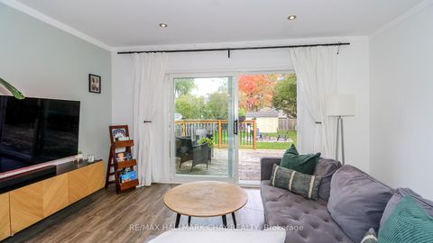 Photo 11 at 75 Elizabeth Street W, Ardagh, Barrie