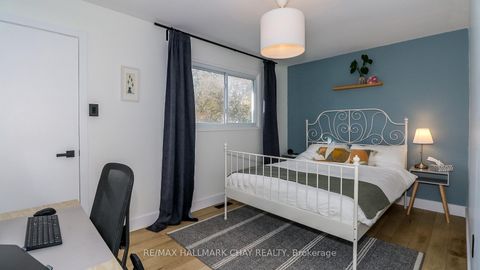 Photo 14 at 75 Elizabeth Street W, Ardagh, Barrie