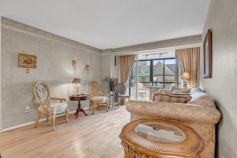 Photo 8 at 604 - 195 St Patrick Street, Chinatown, Toronto