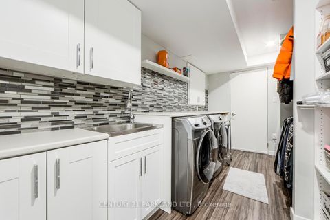 Photo 8 at 81 D'amato Crescent, Maple, Vaughan Photo 8 at 81 D'amato Crescent, Maple, Vaughan