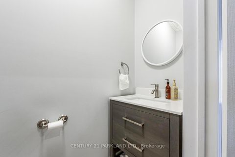 Photo 20 at 81 D'amato Crescent, Maple, Vaughan