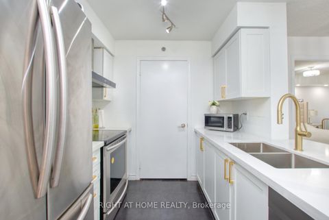 Photo 2 at 827 - 35 Saranac Boulevard, Lawrence, Toronto