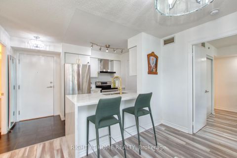 Photo 7 at 827 - 35 Saranac Boulevard, Lawrence, Toronto