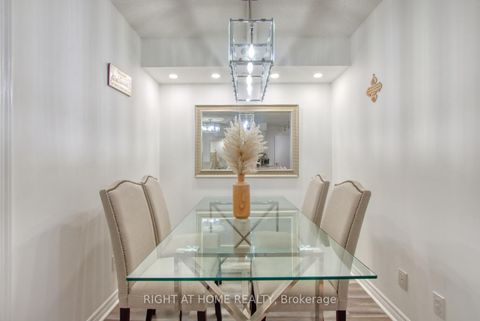 Photo 9 at 827 - 35 Saranac Boulevard, Lawrence, Toronto