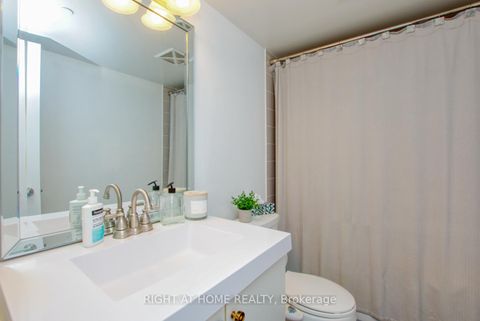 Photo 17 at 827 - 35 Saranac Boulevard, Lawrence, Toronto