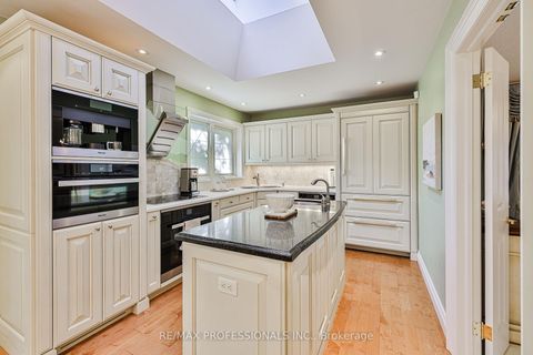 Photo 8 at 10 Neilor Crescent, Markland Wood, Toronto