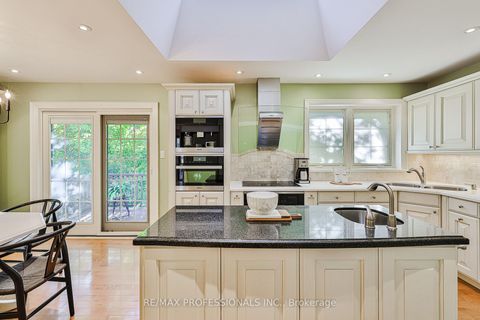 Photo 9 at 10 Neilor Crescent, Markland Wood, Toronto