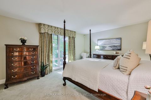 Photo 22 at 10 Neilor Crescent, Markland Wood, Toronto