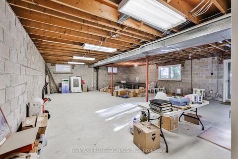 Photo 38 at 10 Neilor Crescent, Markland Wood, Toronto