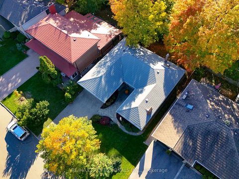 Photo 47 at 10 Neilor Crescent, Markland Wood, Toronto