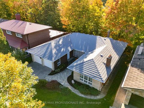 Photo 48 at 10 Neilor Crescent, Markland Wood, Toronto