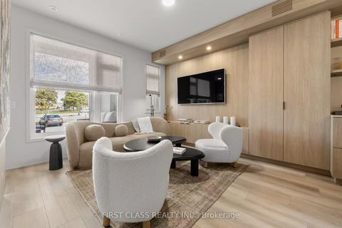 Photo 2 at 1 - 26 Barolo Place, Patterson, Vaughan