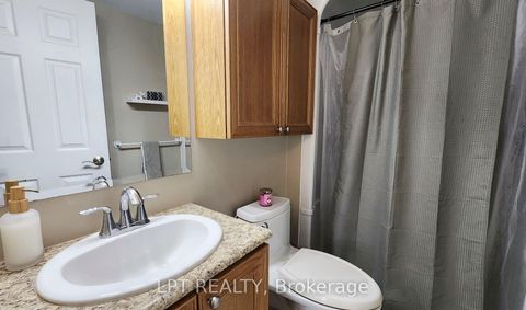 Photo 16 at 110 - 500 Mapleview Drive W, Holly, Barrie