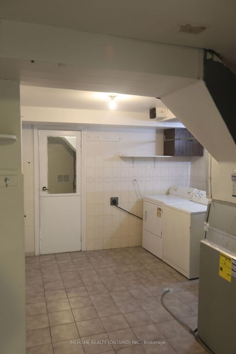 Photo 32 at 70 Governor Crescent, East Woodbridge, Vaughan