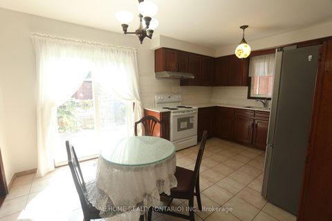 Photo 44 at 70 Governor Crescent, East Woodbridge, Vaughan