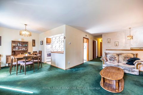 Photo 5 at 156 Catalina Drive, Guildwood, Toronto