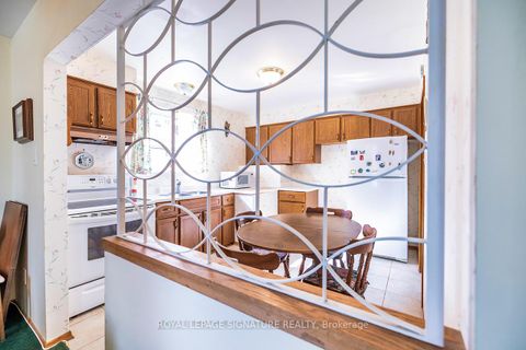 Photo 8 at 156 Catalina Drive, Guildwood, Toronto