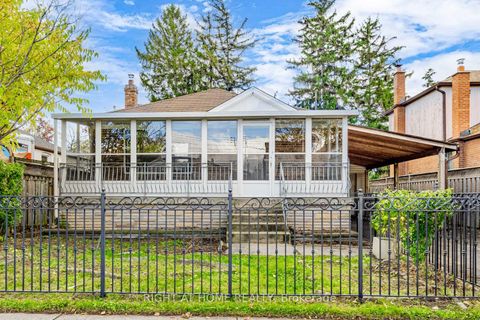 Photo 2 at 5 Mcgregor Road, Dorset Park, Toronto