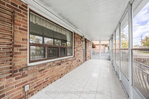 Photo 5 at 5 Mcgregor Road, Dorset Park, Toronto