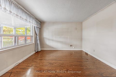 Photo 9 at 5 Mcgregor Road, Dorset Park, Toronto