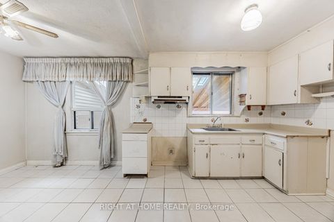 Photo 12 at 5 Mcgregor Road, Dorset Park, Toronto