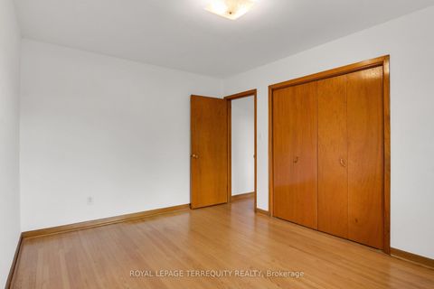 Photo 13 at 9 Larchmere Avenue, Humber Summit, Toronto
