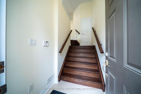 Photo 5 at 88 Bloorview Place, Don Valley Village, Toronto