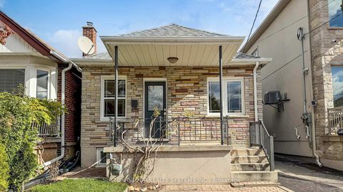 Photo 1 at 19 Montcalm Avenue, Belgravia, Toronto