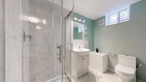 Photo 35 at 19 Montcalm Avenue, Belgravia, Toronto