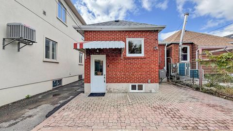 Photo 42 at 19 Montcalm Avenue, Belgravia, Toronto