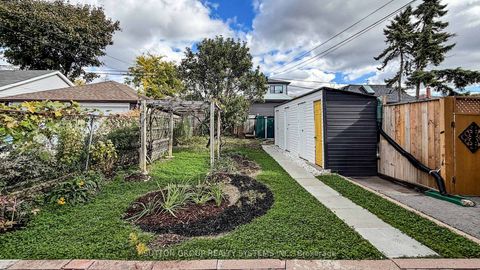 Photo 44 at 19 Montcalm Avenue, Belgravia, Toronto