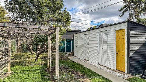 Photo 45 at 19 Montcalm Avenue, Belgravia, Toronto