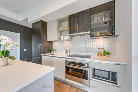 Photo 19 at 526 - 405 Dundas Street W, GO Glenorchy, Oakville