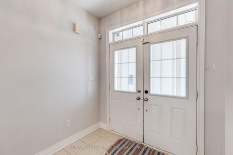 Photo 3 at 102 MACTIER Drive, Kleinburg, Vaughan