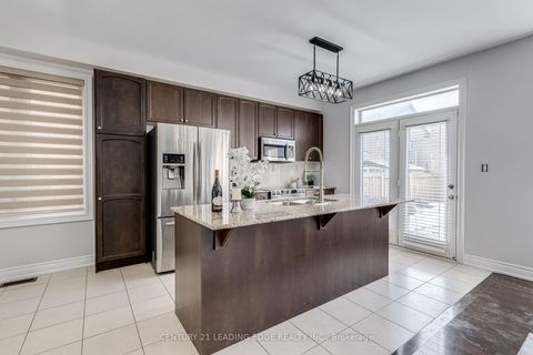 Photo 7 at 102 MACTIER Drive, Kleinburg, Vaughan