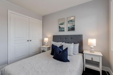 Photo 19 at 102 MACTIER Drive, Kleinburg, Vaughan