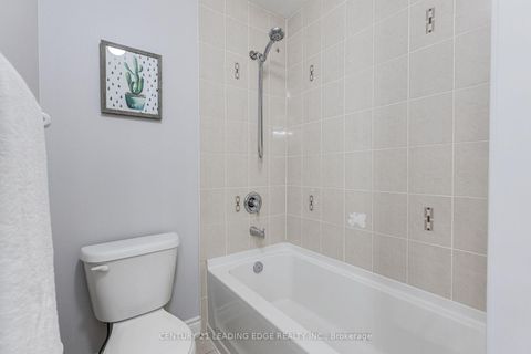 Photo 22 at 102 MACTIER Drive, Kleinburg, Vaughan