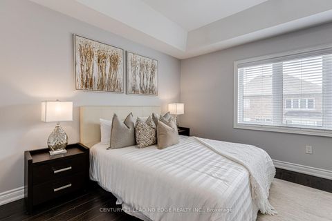 Photo 24 at 102 MACTIER Drive, Kleinburg, Vaughan