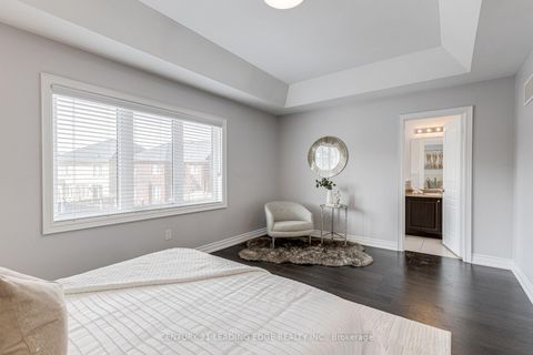 Photo 25 at 102 MACTIER Drive, Kleinburg, Vaughan