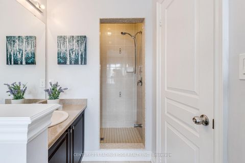 Photo 29 at 102 MACTIER Drive, Kleinburg, Vaughan