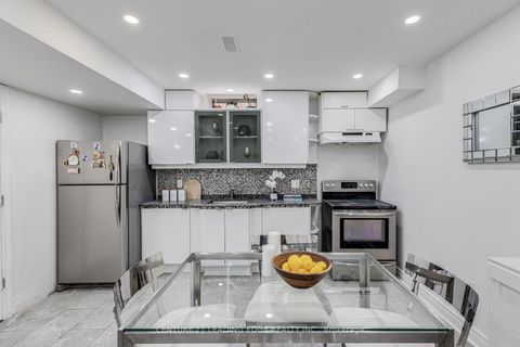 Photo 36 at 102 MACTIER Drive, Kleinburg, Vaughan