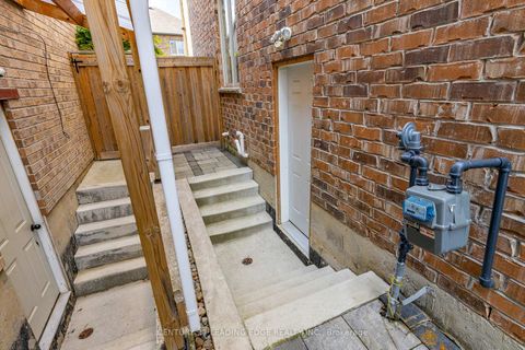 Photo 38 at 102 MACTIER Drive, Kleinburg, Vaughan