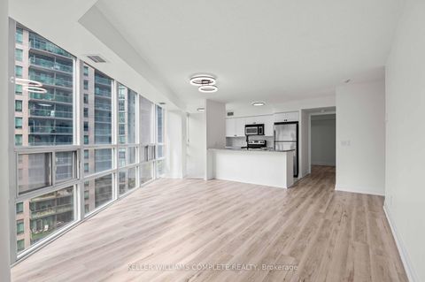 Photo 4 at 1110 - 30 GRAND TRUNK Crescent SW, Waterfront Communities C1, Toronto