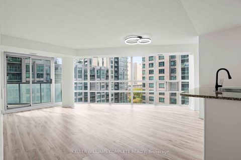 Photo 15 at 1110 - 30 GRAND TRUNK Crescent SW, Waterfront Communities C1, Toronto