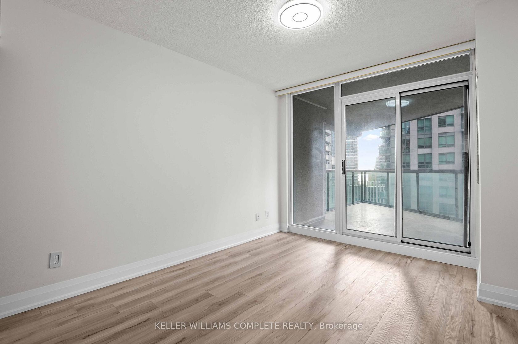 Photo 19 at 1110 - 30 GRAND TRUNK Crescent SW, Waterfront Communities C1, Toronto Photo 19 at 1110 - 30 GRAND TRUNK Crescent SW, Waterfront Communities C1, Toronto