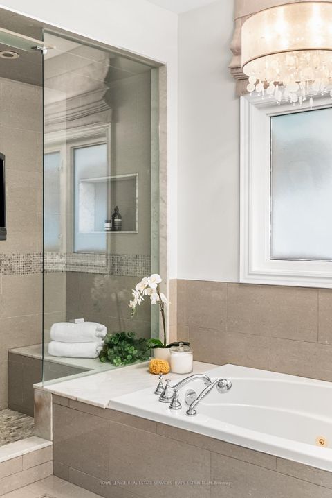 Photo 18 at 208A Merton Street, Mount Pleasant West, Toronto